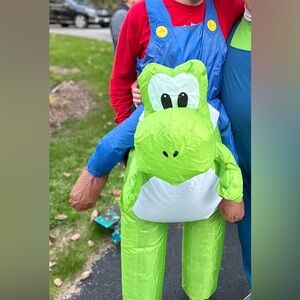 Inflatable Super Mario & Yoshi costume. Hat, mustache & red shirt not included.